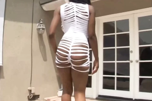 Hot Ebony Likes Anal Sex!