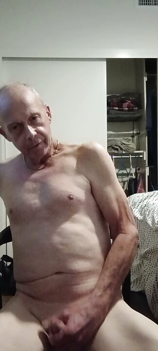 Tiny Dick Gay Man Jerking Off Taking About How A 22 Year Old Used his Hole