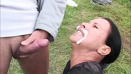 Gadis seksi lagi asik enema bagian 2