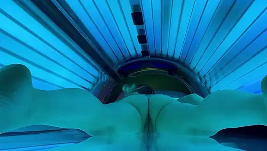 Voyeur Exhibitionist tanning Wife Milf Veronica Beach Close-Up