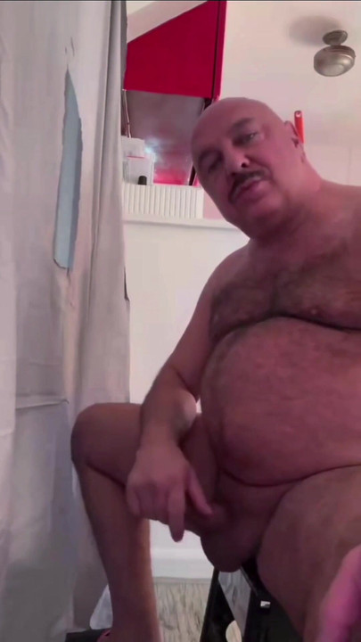 BiDLDaddy shoves a straw in his chubby cock | Clip 1