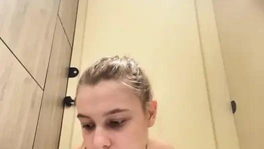 Extreme double penetration in the gym with jucielussie