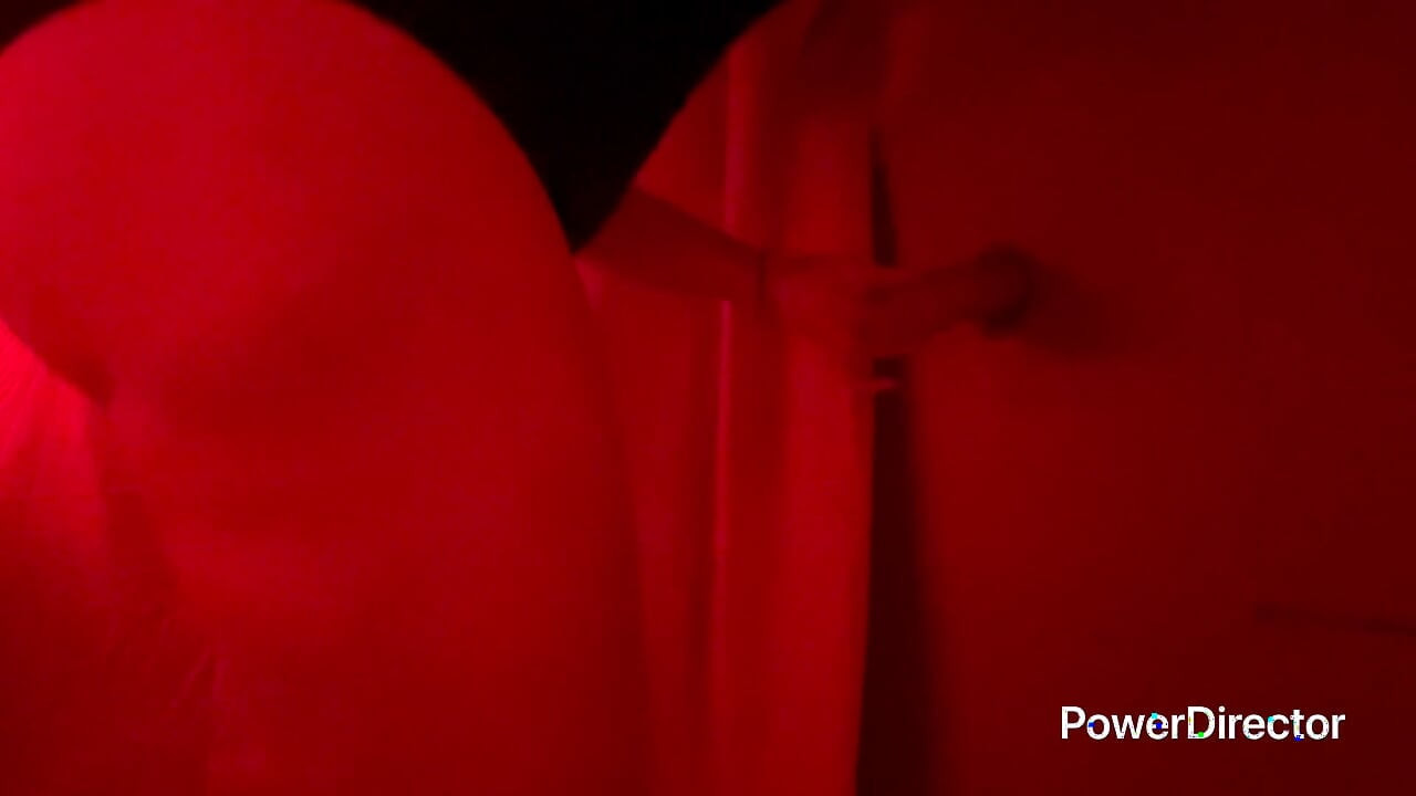 Glory Hole in a disco toilet, I suck a stranger