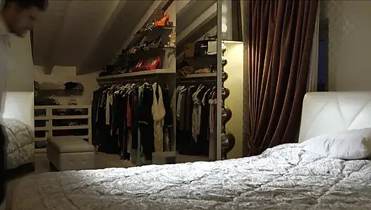 Ateşli çift erotik amcık yalıyor ve sikişiyor