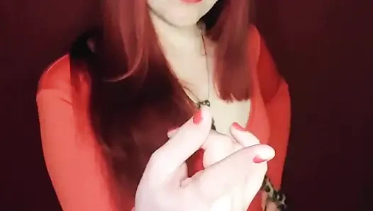Feminize Etmiş Cuckold ve Ben Bir Gece Kulübünde Penislere Bakıyorum!!