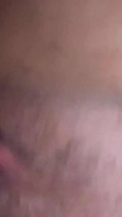 当一个已婚女孩不在的时候，我在她家操了一个已婚女孩，我太紧张了 | 短片 2