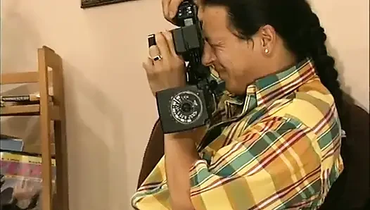 Normal Cool Brunette Di Sebelah Dengan Payudara Cantik