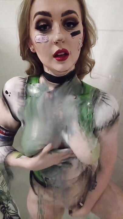 Cosplay badan awek tangki menghisap dildo dan kongkek