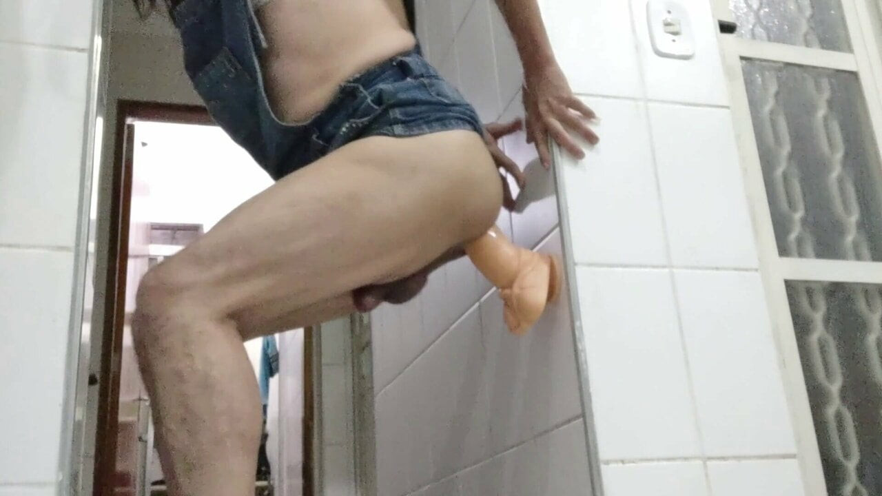 crossdresser dildo anal