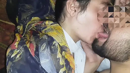 Пакистанская студентка романтика и минет Gone Viral с бойфрендом