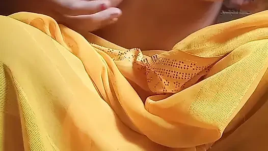 Sauteli bahan ki Uske sautele bhai dwara jordar chudai Hui usne Sare bhi pahani thi