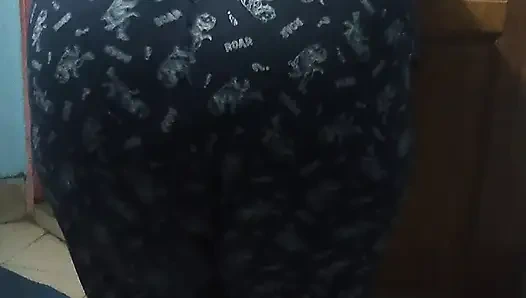 Gadis hot india dengan pantat bahenol