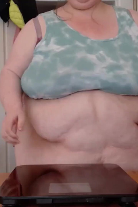 Vamos pesar essa barriga enorme minha