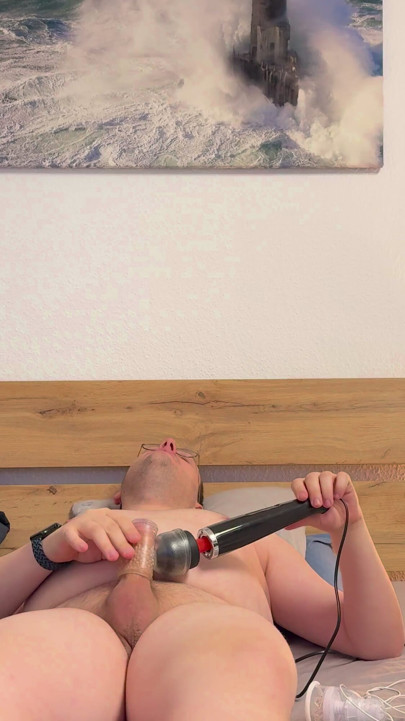 Hendrik Gransow from Oberursel Fagspose S395 jerks off and cums two times | Clip 1