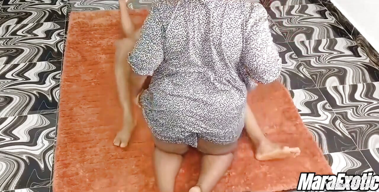 Hot Ebony MILF Gets Railed Hard on the Floor