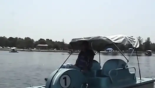 Кримпай раком в киске красивой молодой девушки от большого члена