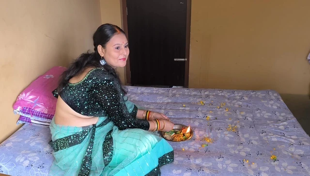 ne chod diya laddu kha ke chhoti stepsister twenty thousand mein chud gayi