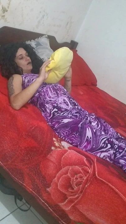Gessika Brazilian lesbian playing around on the sofa