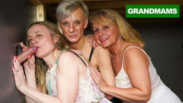 Trzyosobowy blond babcia orgia