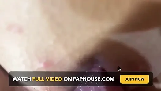 Seksi orta yaşlı seksi kadın oyuncu seçmelerinde seks yaptı. Zevk almak