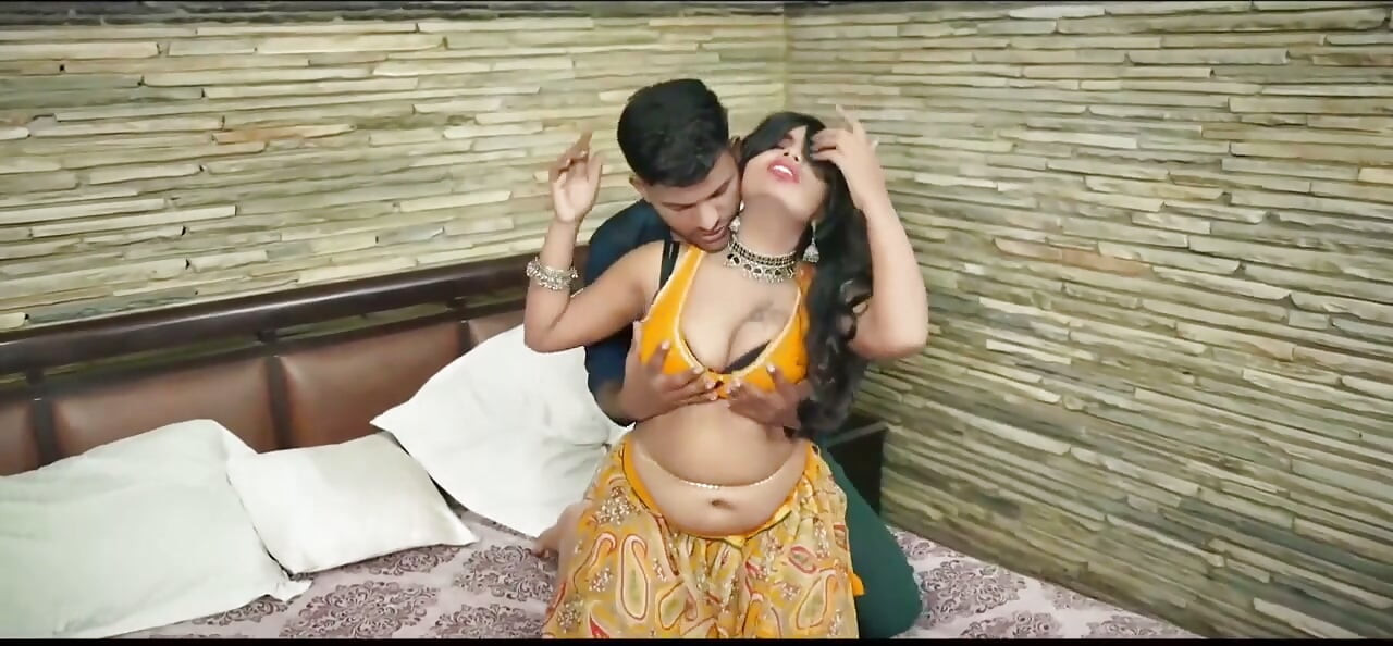 Paid girl randiii ko bula kar raat bhar ghodi bana kar choda hindi clear audio