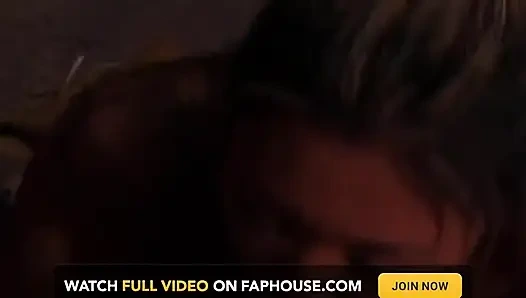 Islak gül ağacı damlayana kadar sarkan göt deliğimin götünü dilliyorum