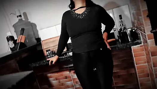 She Showed Her Big Ass and Begged Me to Destroy Her Tight Asshole
