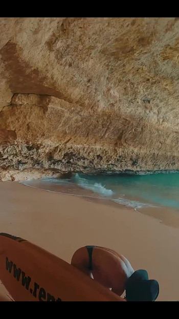 ever saw a girl fucking a stand- up- paddle- board in the ocean?