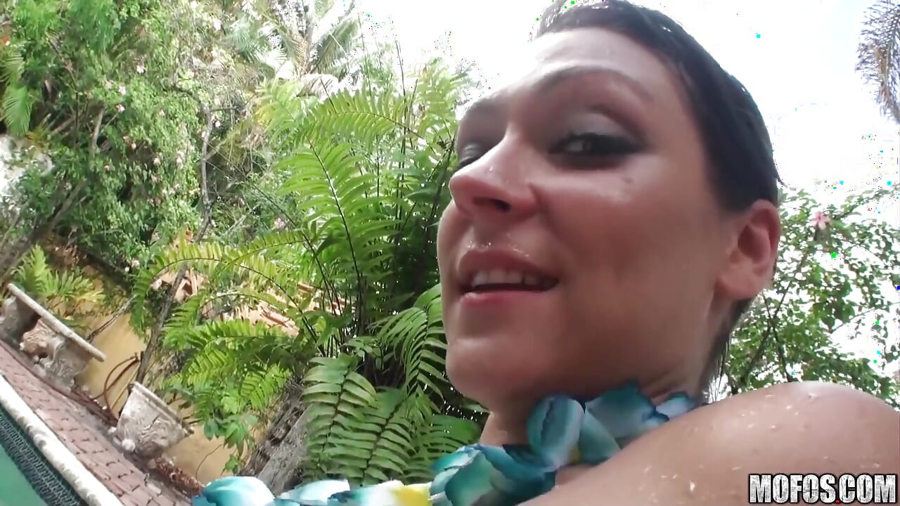 Real Slut Party - Horny Lynn Love & Roxy Hit the Beach Naked & Move Back to a Friend House to Fuck