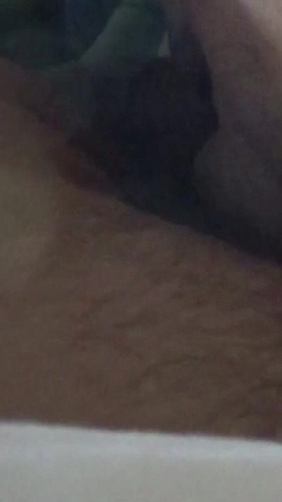 Το παιχνίδι στο σπίτι με την αδερφή μου καταλήγει σε | Κλιπ 1