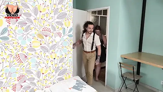 İlk Üçlüyüm, Sevişmeyi Ve Boşalmayı Seven Iki Çok Kıvrımlı Kadınla...