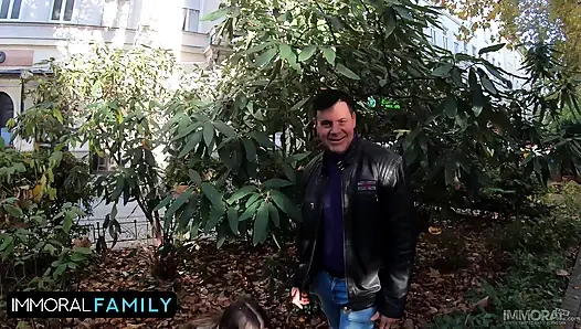 Kylie dicrot di dalam setelah dientot habis-habisan sama dua cowok!