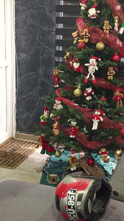 Kurvig latina mogen amatörgäst - hemlagad riktig fantasi i lägenhetens sovrum, stora tuttar & stor röv