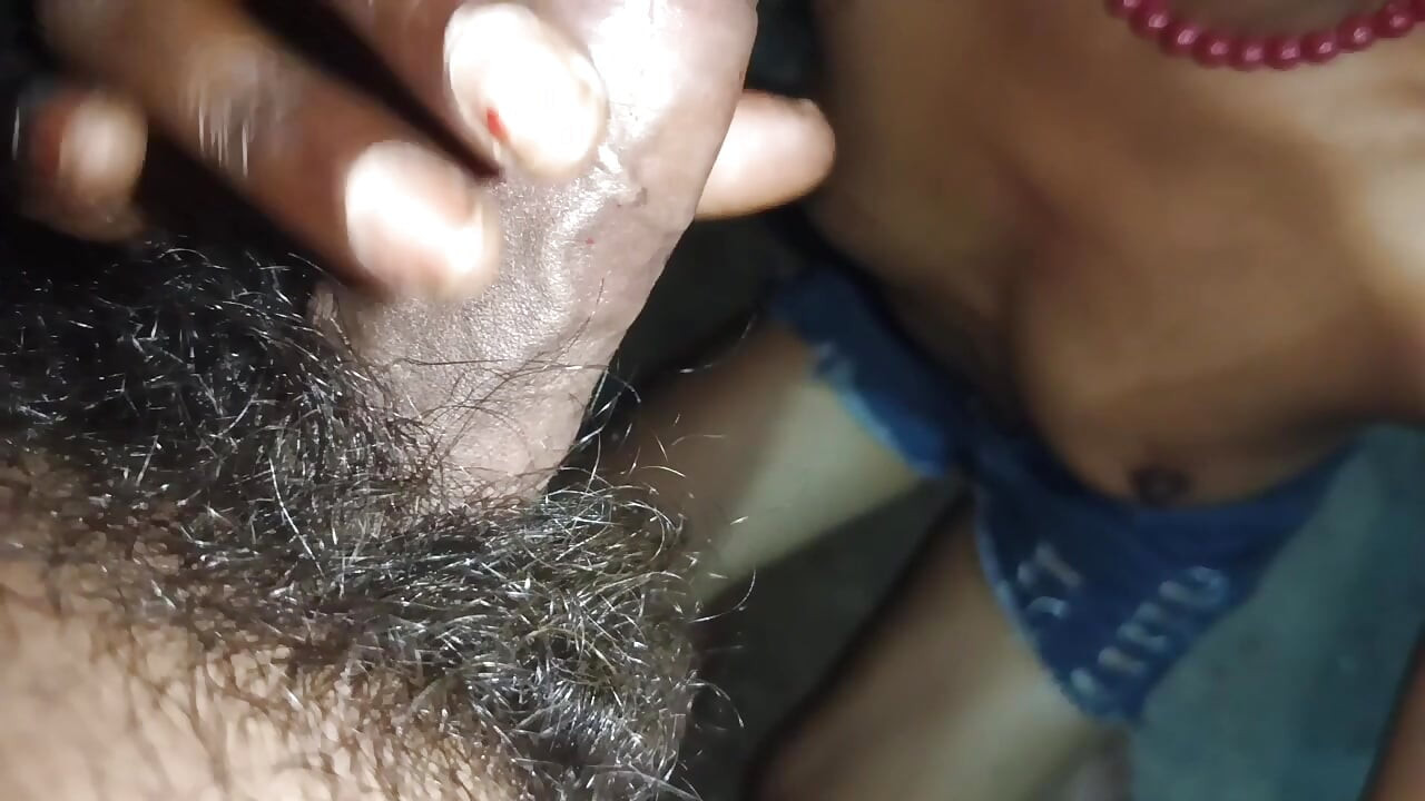 INDIAN DESI GIRL DEEP THROAT COCK SUCKING & MOUTH CUM BLOWJOB.