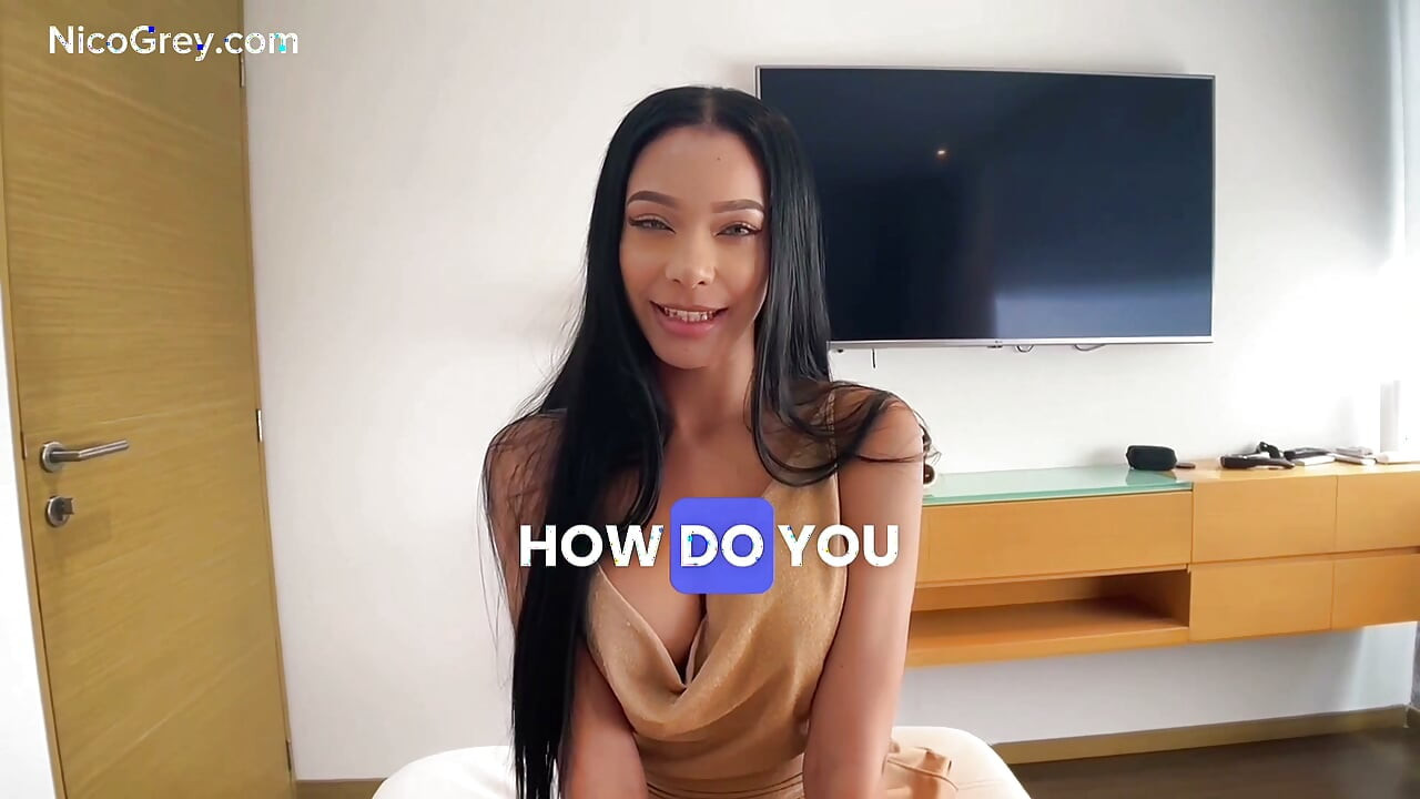 Pierwszy casting z piękną latynoską nastolatką 18+ z dużymi cyckami Rebecca Johnson - seks z perspektywy pierwszej osoby
