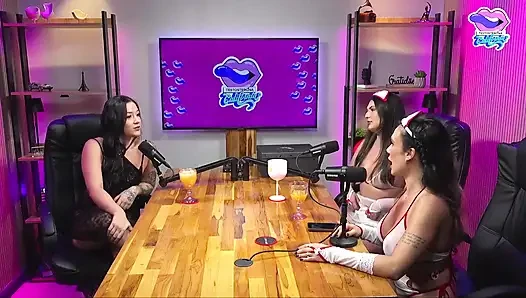 Горячие лесбиянки на Калифорнии ТВ подкаст под новым руководством! Шлюхи гораздо больше!