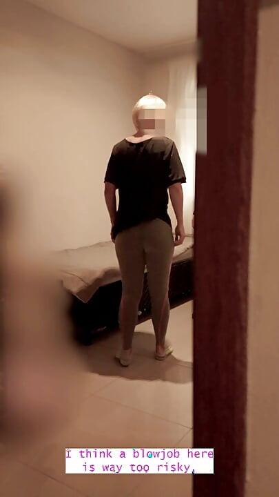 Hot Wife De Legging Chupa O Amigo Do Marido E Fode Com Ele Escondida No Quartinho