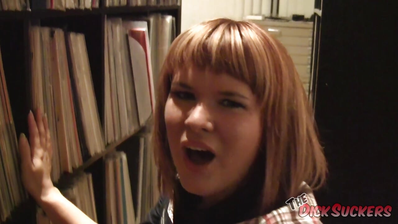 An Impromptu Blowjob Of Redheaded Claire Robbins
