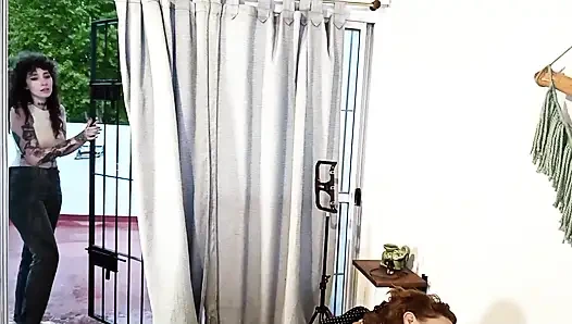 Lesbe mit einer Fremden in meinem Haus