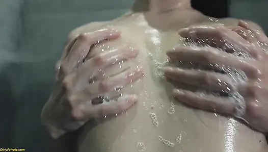 Curvy Teen Stretching Her Tight Asshole First Time
