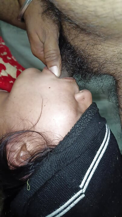 Mamada garganta profunda, semen en boca