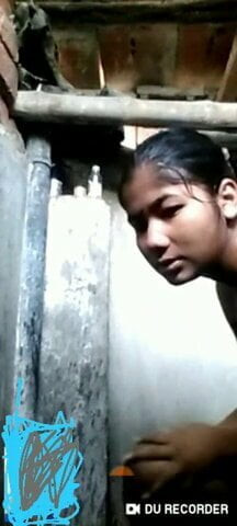Hot girl wasing