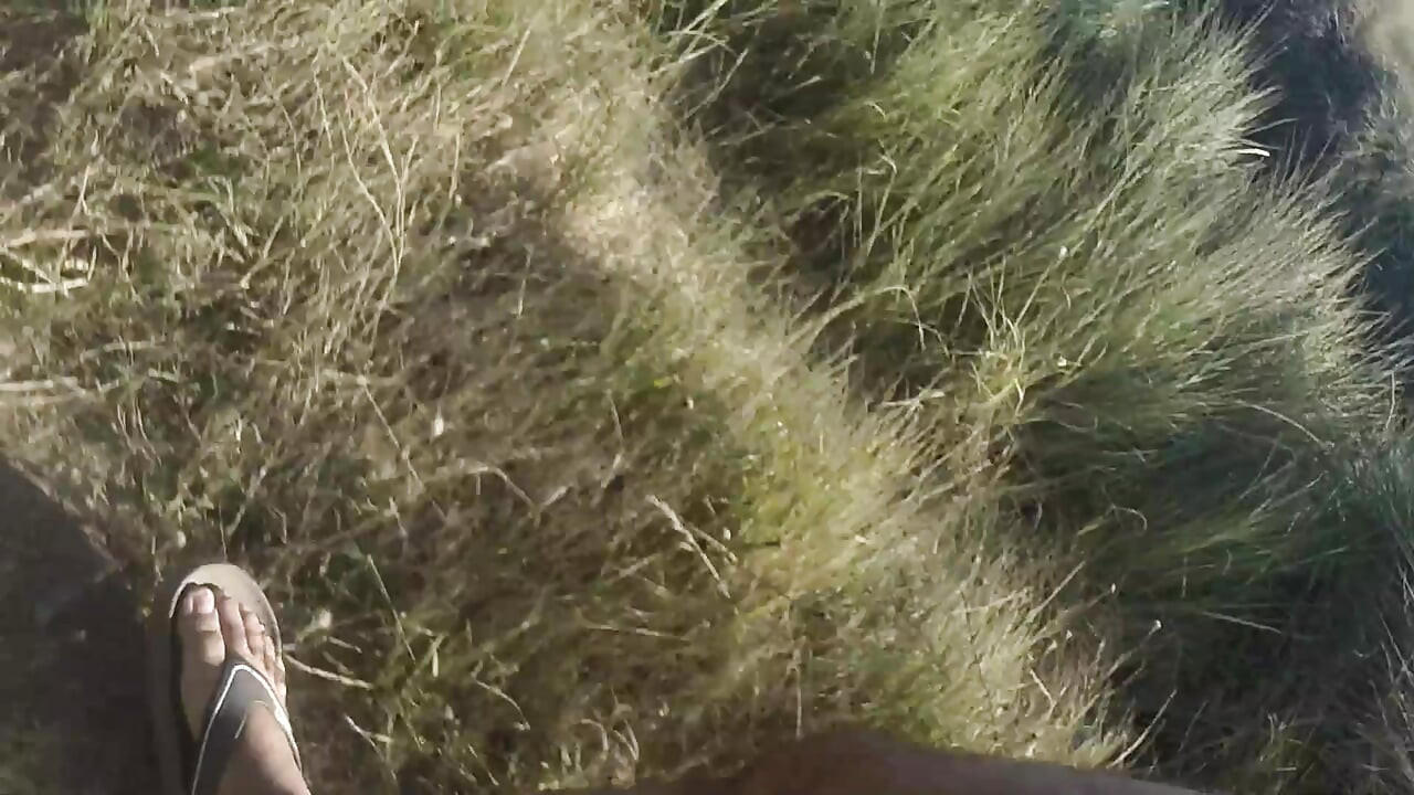 Handjob every naked with cum at the end, on a public road