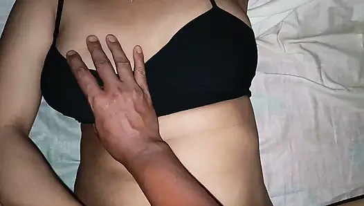 Kakak ipar desa Bengali yang lagi sange meneleponku malam-malam jam 1 pagi di kamarnya dan ngentot semalaman sama kakak ipar india.