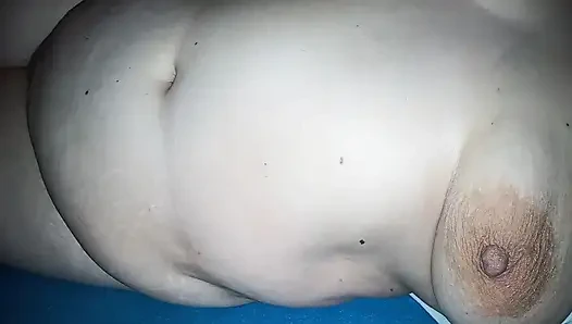 Roma si cewek sange dengan toket aduhai lagi asik muasin memeknya pakai stoking seksi sampai lubangnya menganga lebar