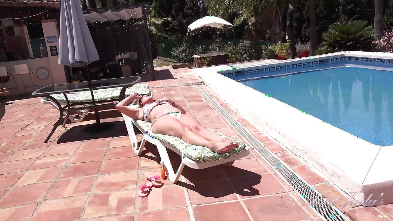 Auntjudys - Tetona Madura MILF Maggie Moon Se Vuelve Flaca Mojando