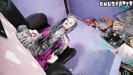 Model tato livestream lagi asik masturbasi anal