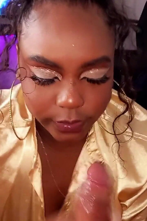 18歳の小さなストレッチ、ホットなフェラ