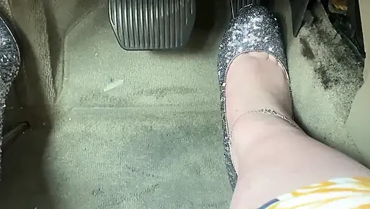 Pedal pompa dalam 5 in heels