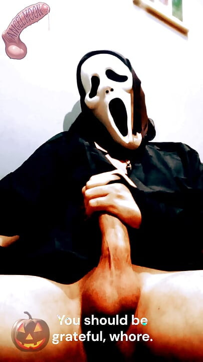 SCREAM A LOVE STORY Un tip dominant cu mască Ghostface și o pula uriașă intră în casa ta în noaptea de Halloween ca să ejaculeze